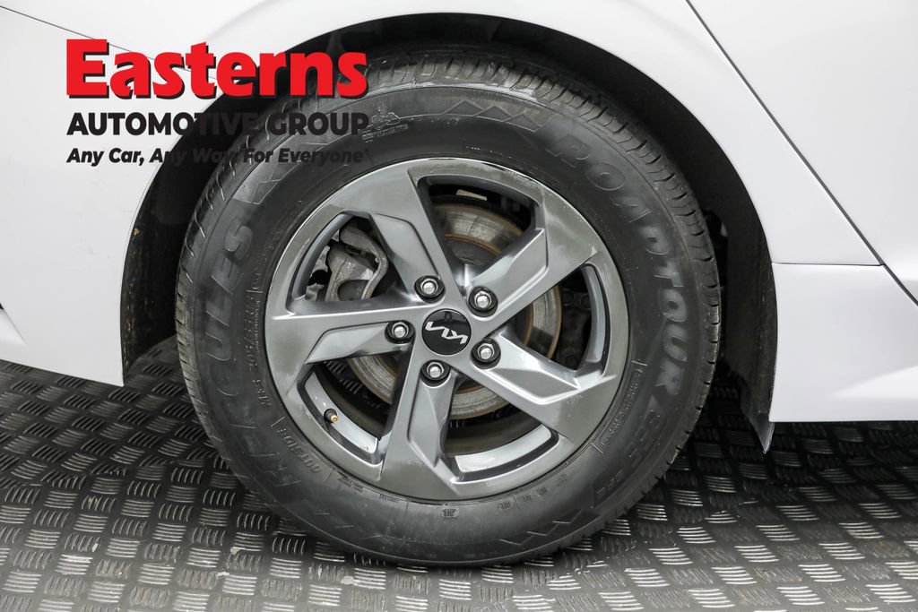 Used 2022 Kia K5 LXS image 29