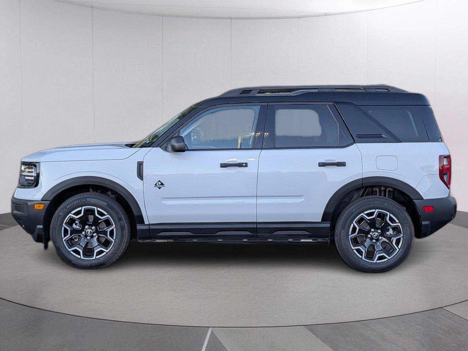 Used 2026 Ford Bronco Sport Outer Banks AWD/4WD image 2
