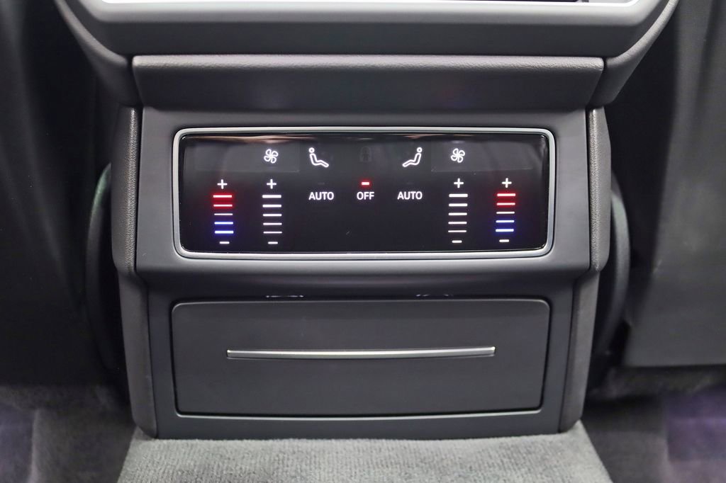 Used 2021 Lamborghini Urus image 30