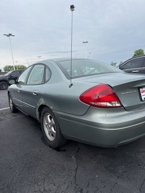 Used 2007 Ford Taurus SE FWD image 3