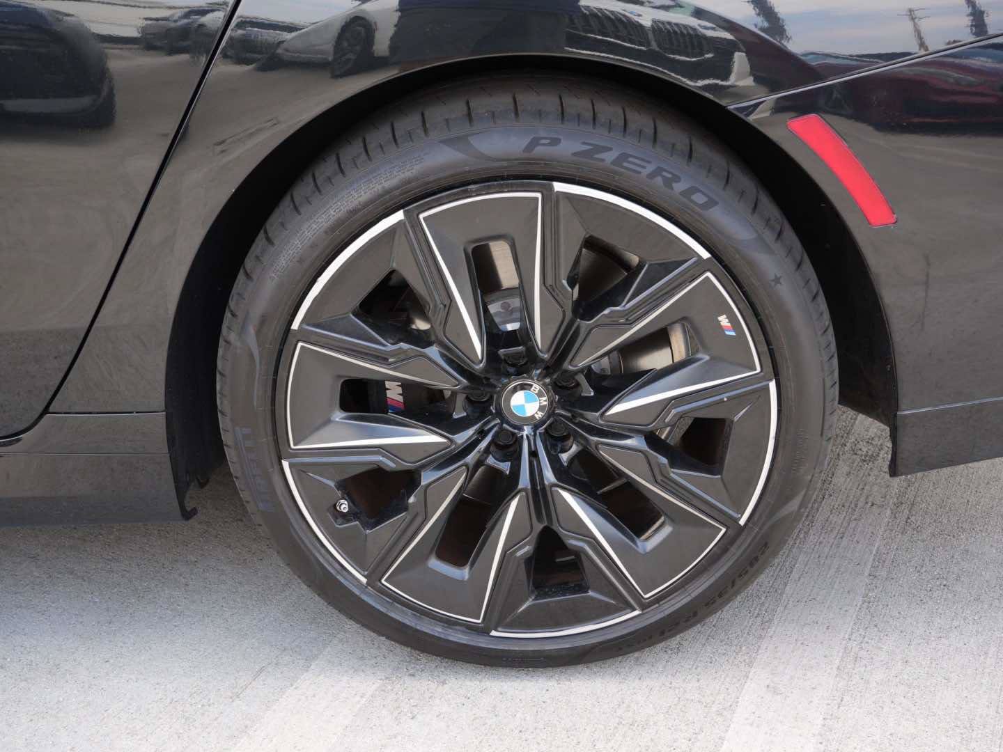 Certified 2023 BMW 740i w/ Parking Assistance Package RWD image 5