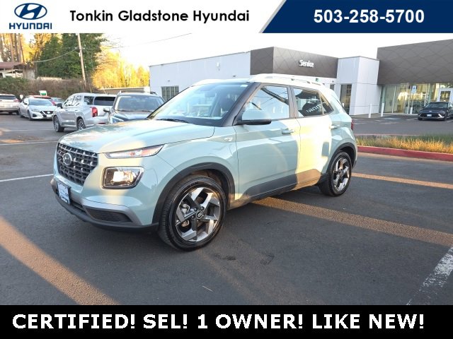 Certified 2025 Hyundai Venue SEL image 3