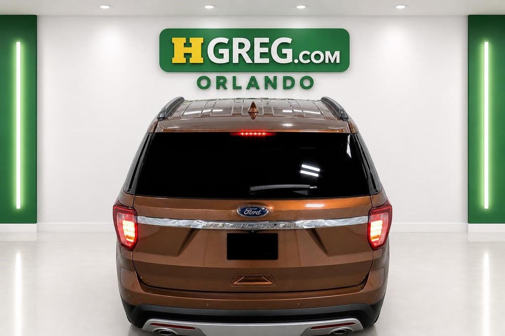Used 2017 Ford Explorer XLT AWD/4WD image 8