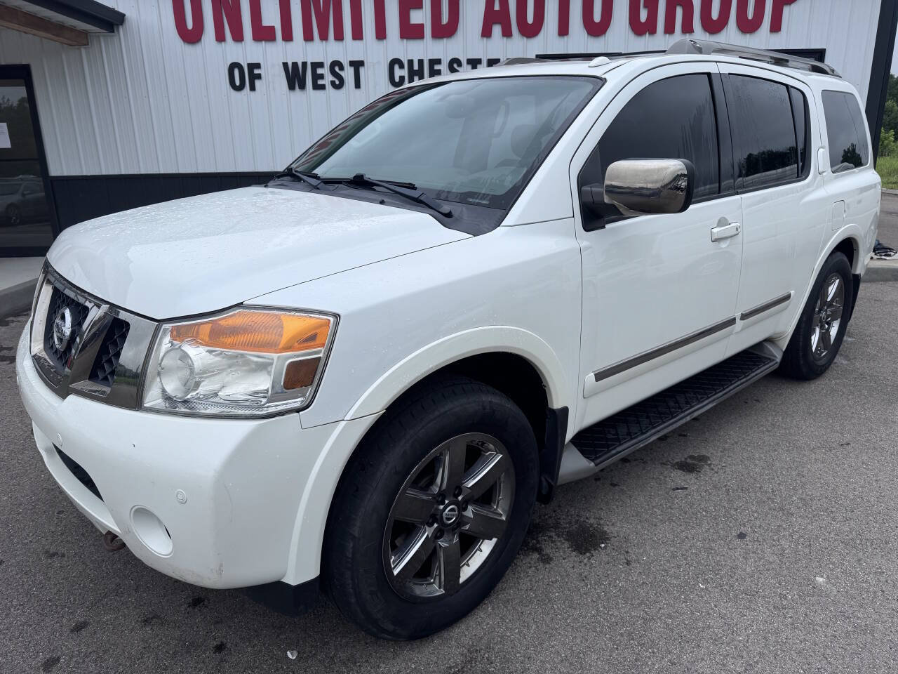 Used 2014 Nissan Armada Platinum w/ Platinum Reserve Package AWD/4WD image 2