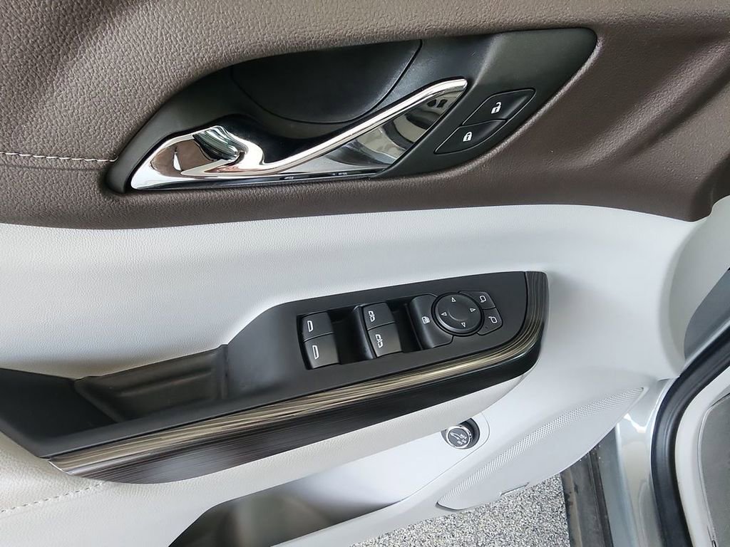 Certified 2023 GMC Acadia SLT w/ LPO, Floor Liner Package FWD image 23