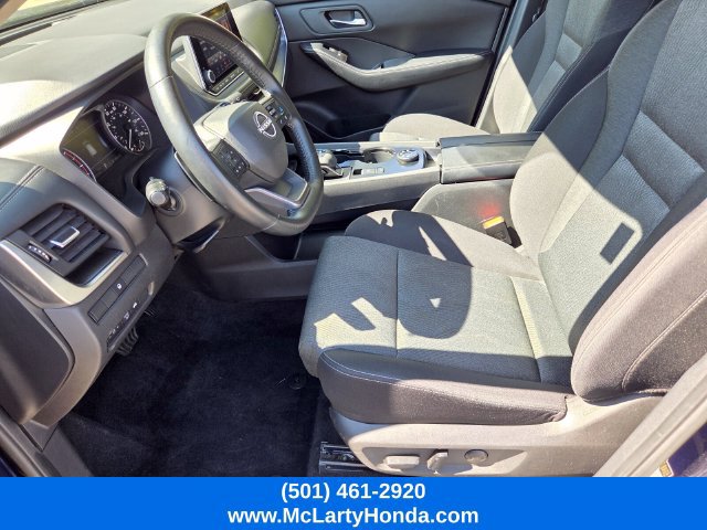 Used 2025 Nissan Rogue SV AWD/4WD image 9