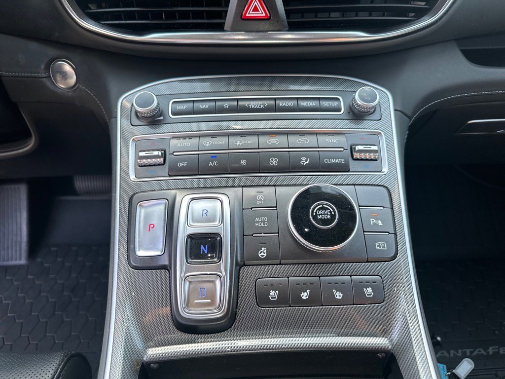 Used 2023 Hyundai Santa Fe Limited image 15