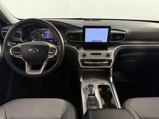 Used 2021 Ford Explorer XLT w/ Equipment Group 202A AWD/4WD image 25