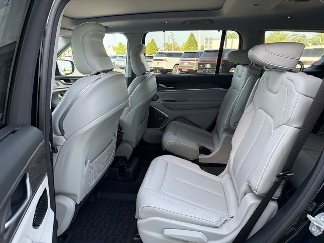 Used 2021 Jeep Grand Cherokee L Overland w/ Advanced Protech Group III RWD image 18