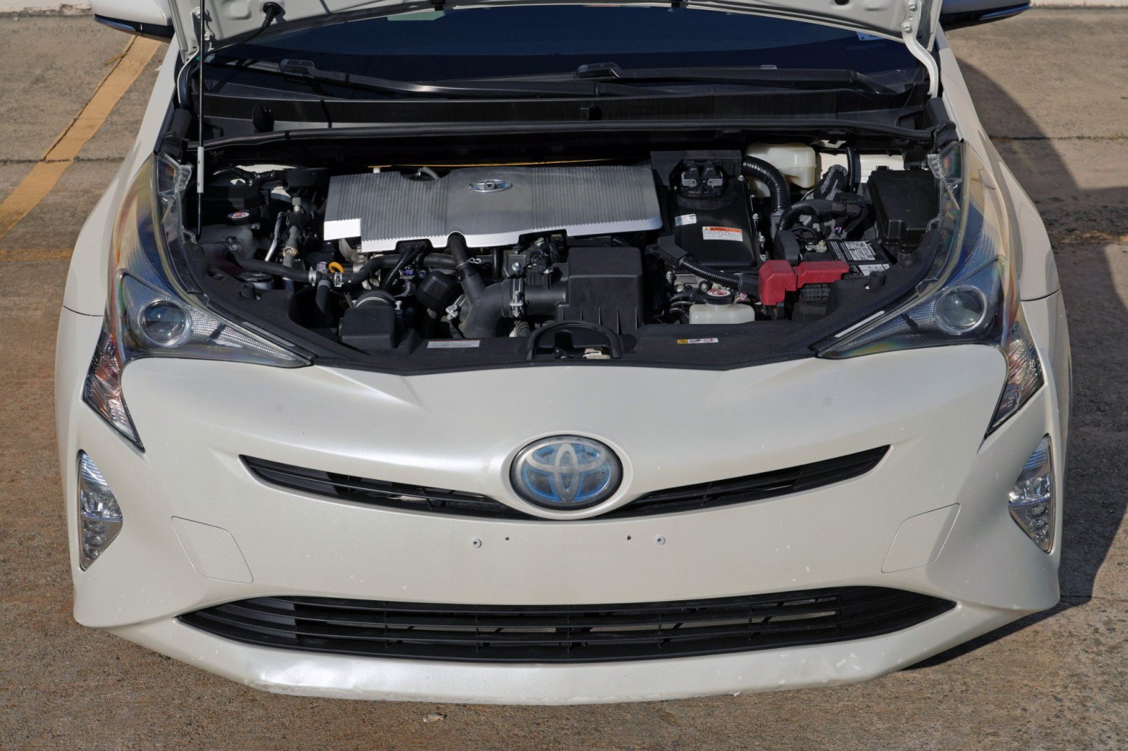 Used 2017 Toyota Prius Three Touring w/ Carpet Mat Package FWD image 7