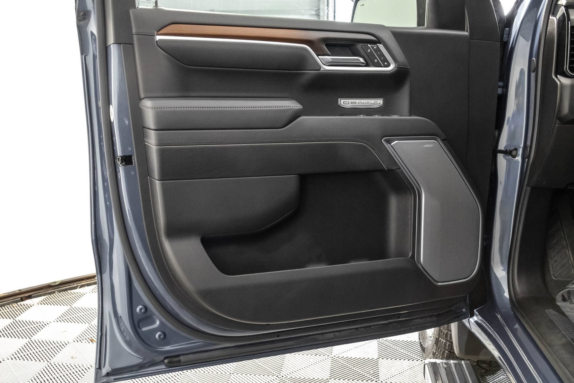Certified 2025 GMC Sierra 1500 Denali AWD/4WD image 41