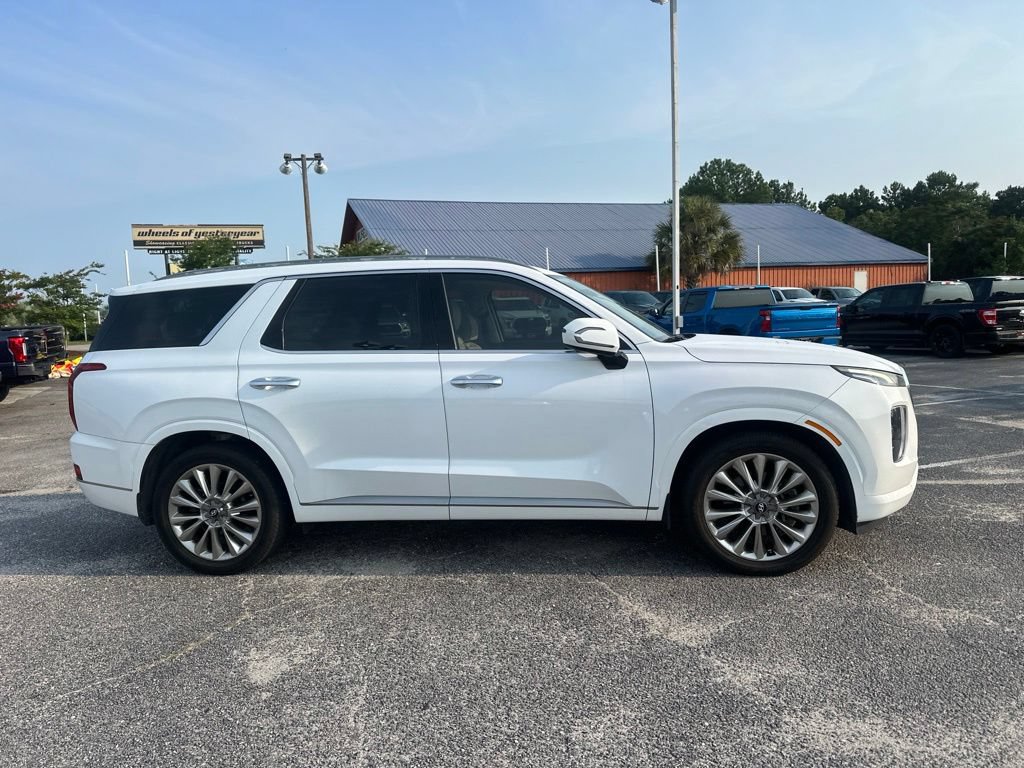 Used 2020 Hyundai Palisade Limited FWD image 2