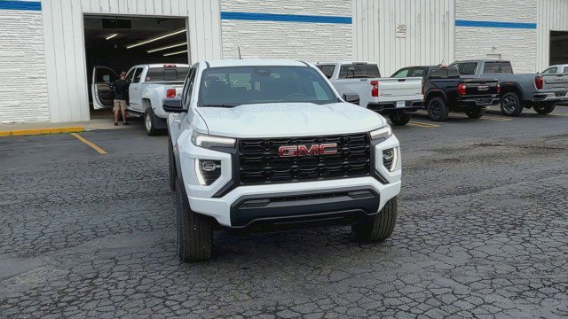 New 2025 GMC Canyon Elevation image 3
