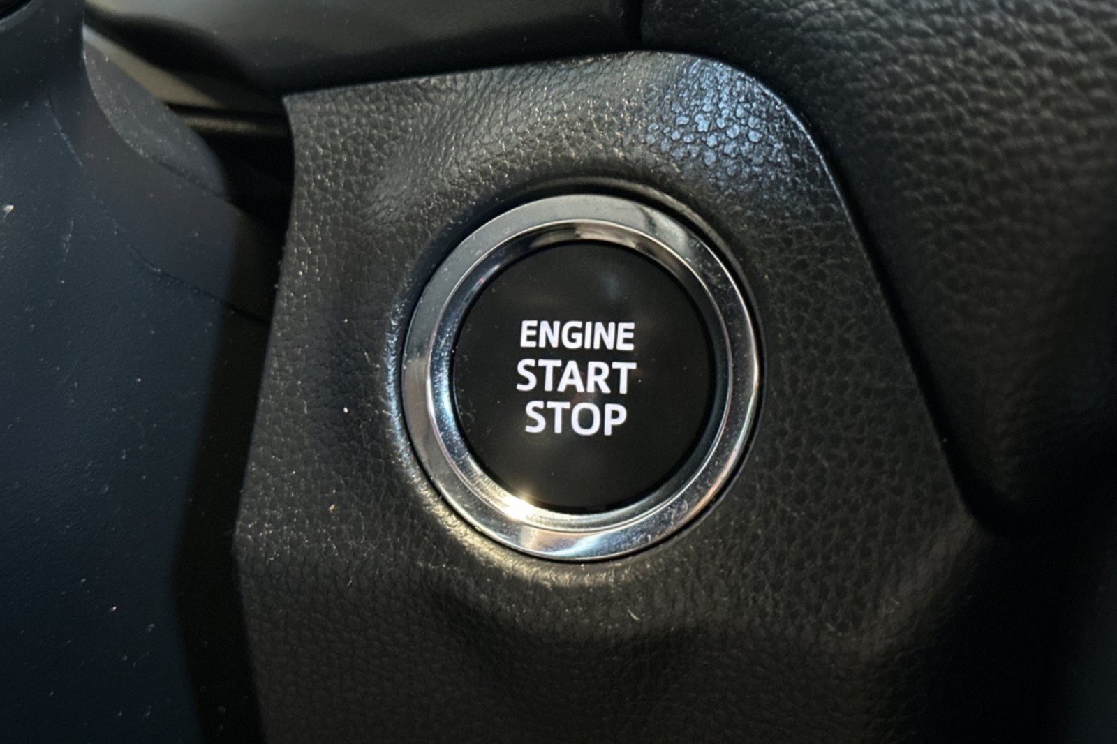 Certified 2025 Toyota RAV4 XLE FWD image 21