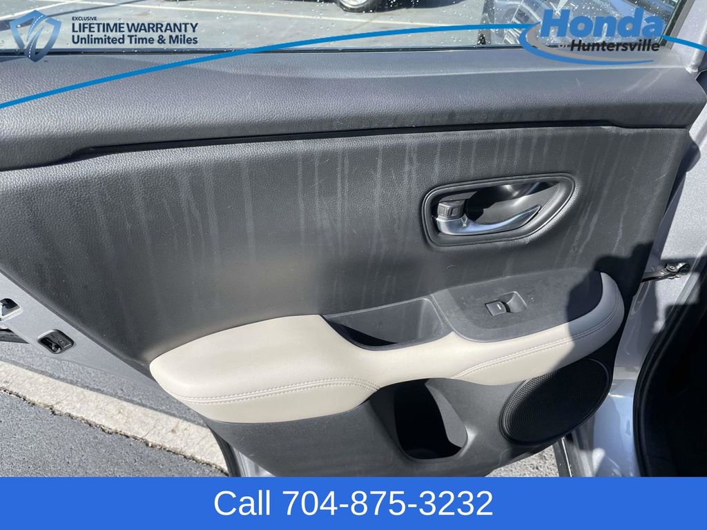 Used 2023 Honda HR-V LX image 19