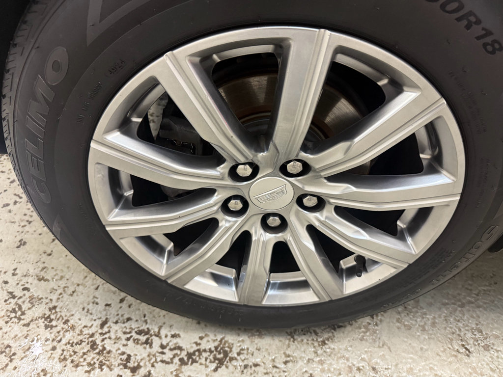 Used 2019 Cadillac XT4 Premium Luxury AWD/4WD image 37