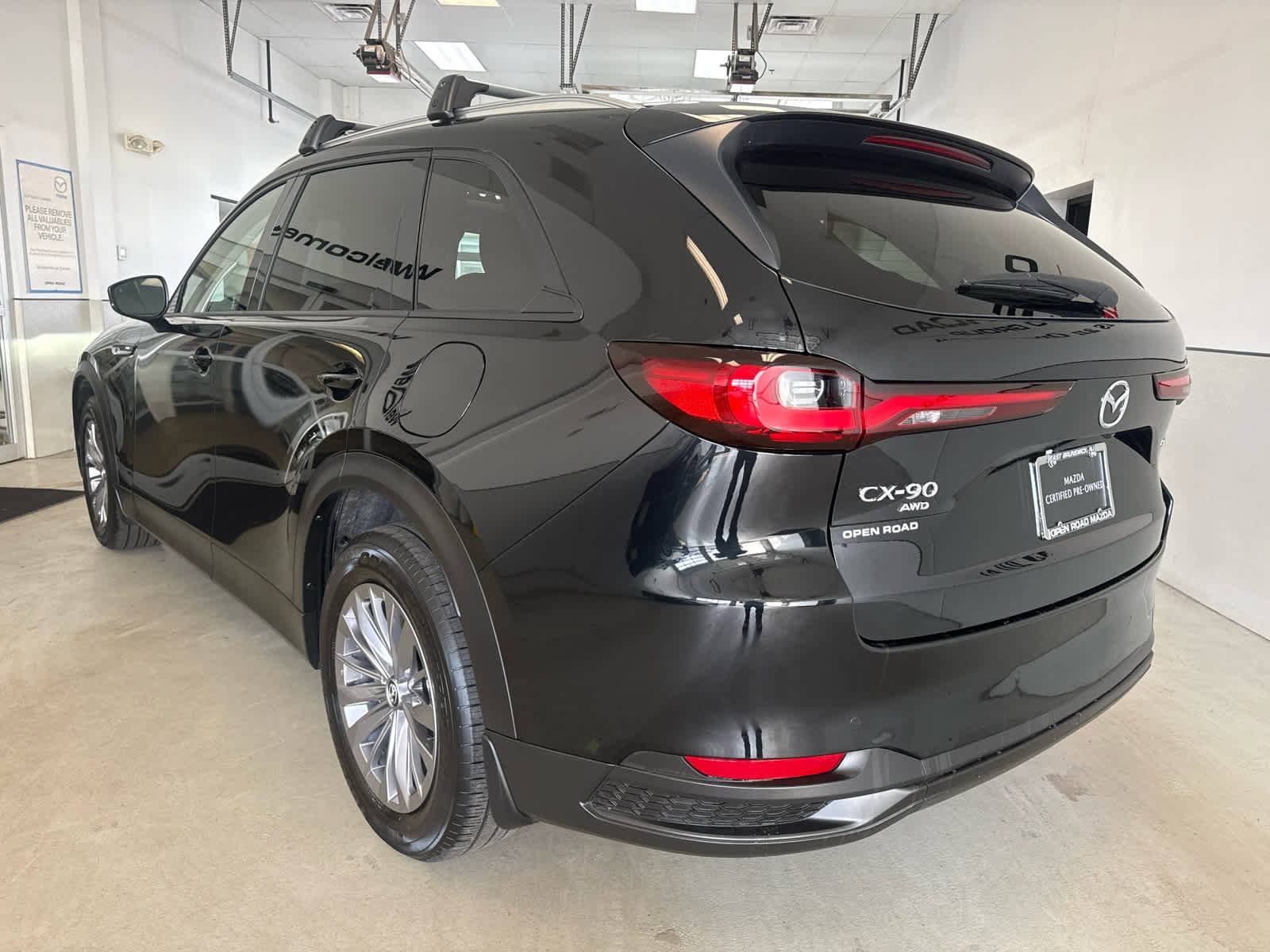 Certified 2025 MAZDA CX-90 Plug-In Hybrid w/ Preferred image 4