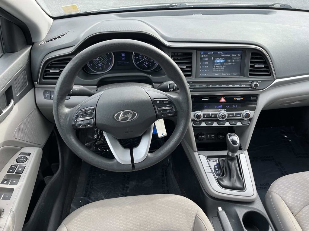 Used 2020 Hyundai Elantra SEL image 9