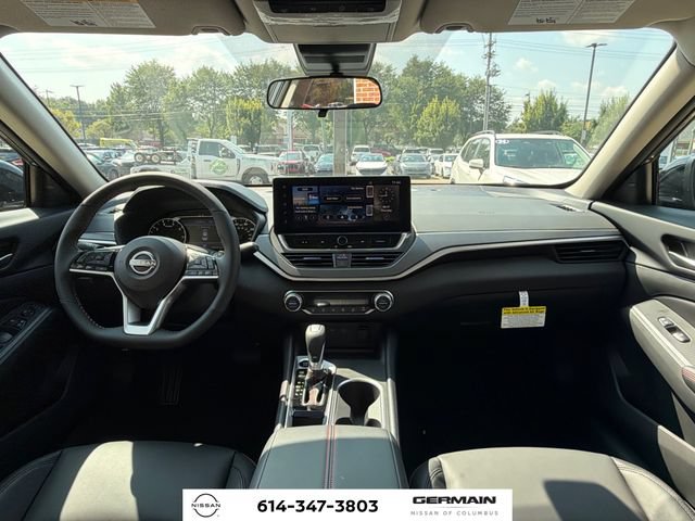 New 2026 Nissan Altima 2.5 SR w/ SR Midnight Edition Package FWD image 13