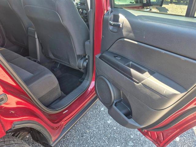 Used 2014 Jeep Patriot Sport w/ Power Value Group image 12