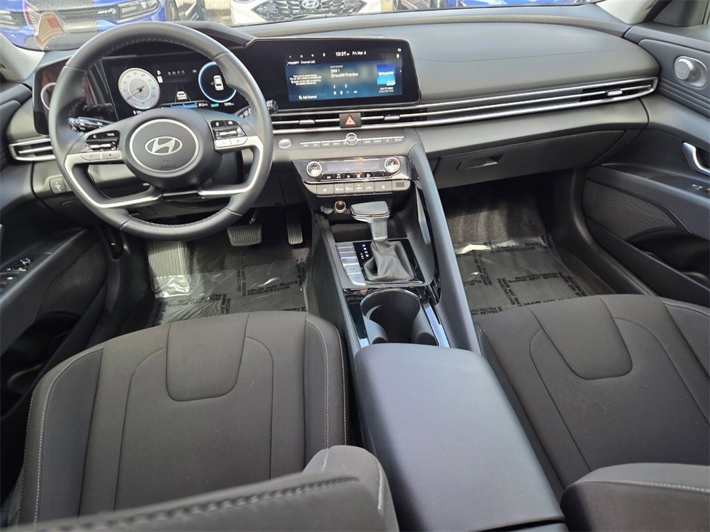 Used 2025 Hyundai Elantra SEL image 10