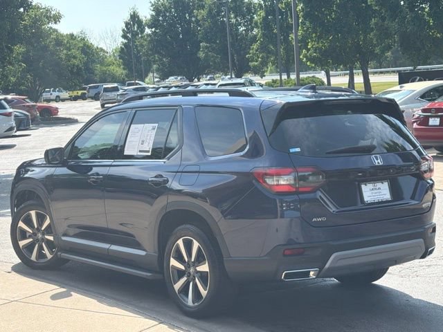 Used 2025 Honda Pilot Touring image 5