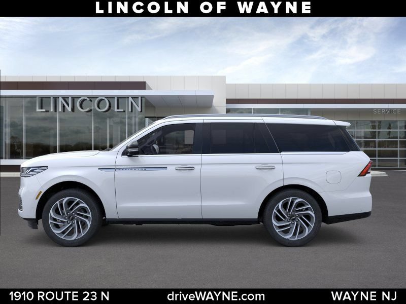 New 2026 Lincoln Navigator Reserve AWD/4WD image 3