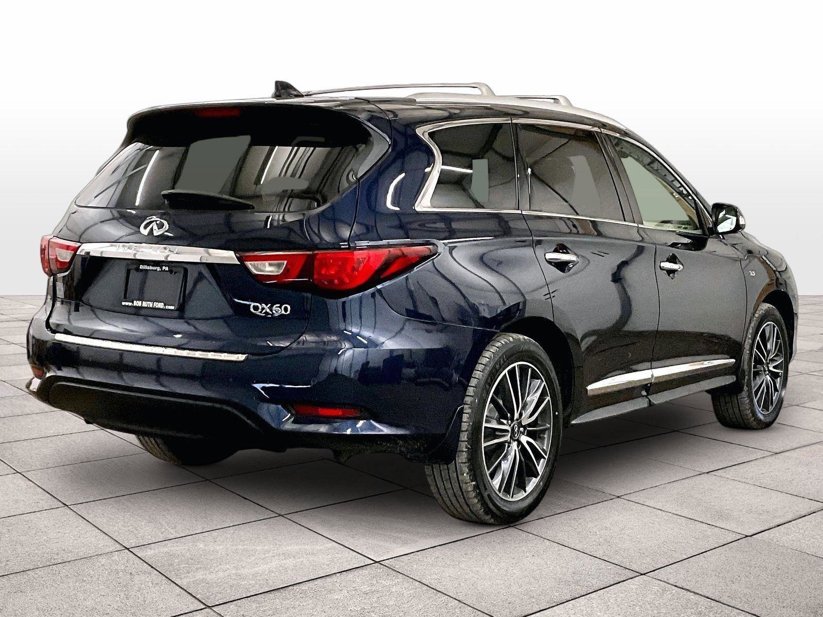 Used 2017 INFINITI QX60 Luxe w/ Deluxe Technology Package AWD/4WD image 12
