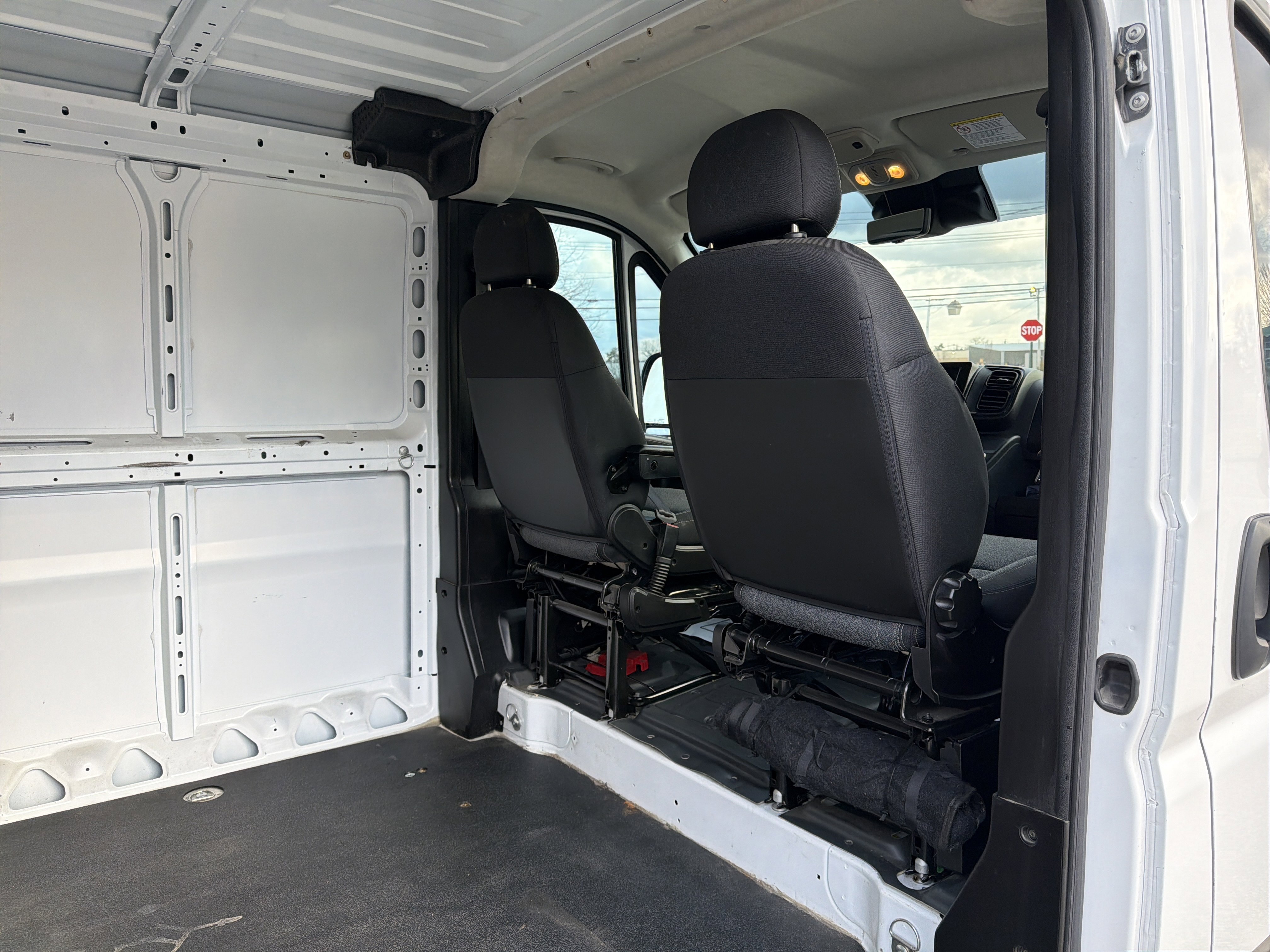 Used 2023 RAM ProMaster 1500 w/ Driver Convenience Group image 27