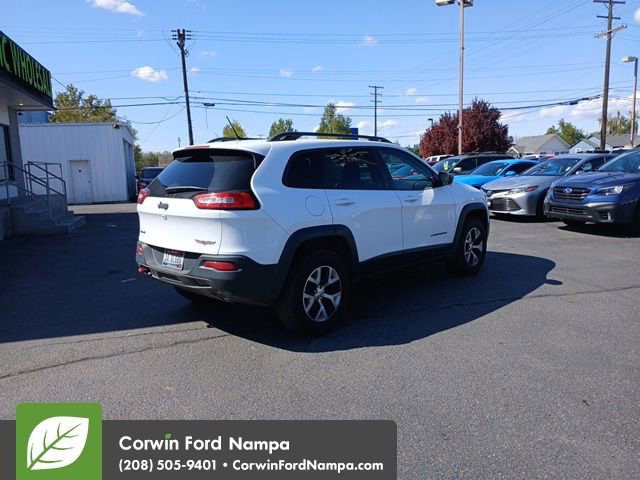 Used 2015 Jeep Cherokee Trailhawk AWD/4WD image 2