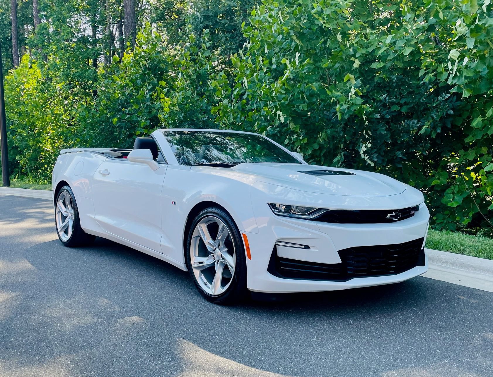 Used 2022 Chevrolet Camaro SS RWD image 4