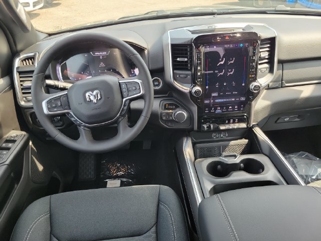 New 2026 RAM 1500 Big Horn AWD/4WD image 11