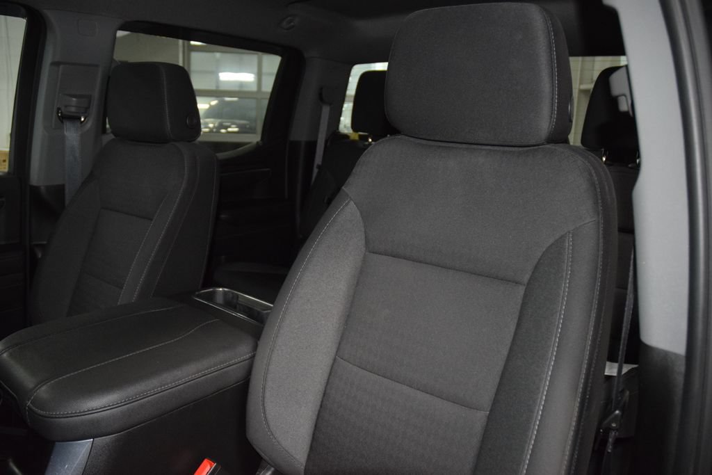 Used 2024 Chevrolet Silverado 1500 LT AWD/4WD image 40