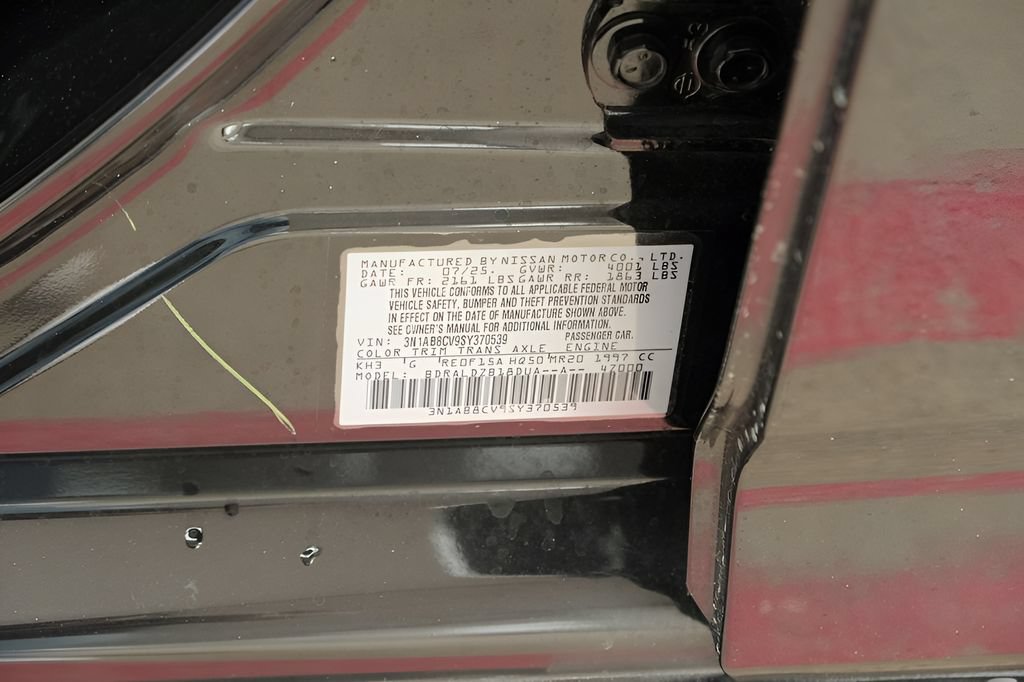 Used 2025 Nissan Sentra SV FWD image 35
