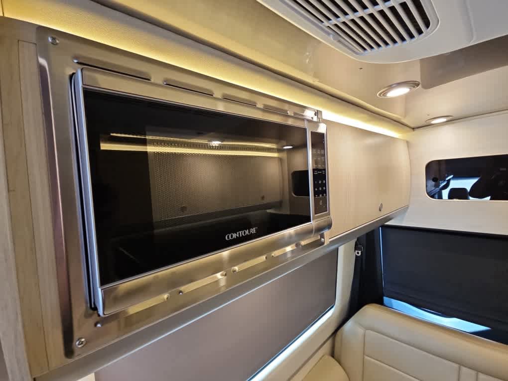 Used 2023 Mercedes-Benz Sprinter 2500 image 15