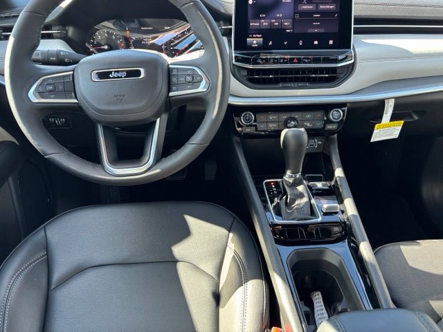 New 2026 Jeep Compass Latitude AWD/4WD image 17