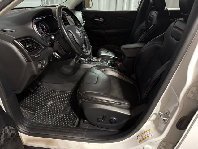 Used 2020 Jeep Cherokee Trailhawk w/ Cold Weather Group image 10