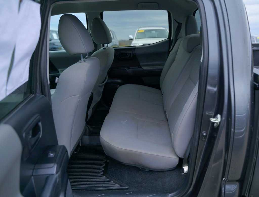 Used 2019 Toyota Tacoma SR w/ SR Convenience Package image 24