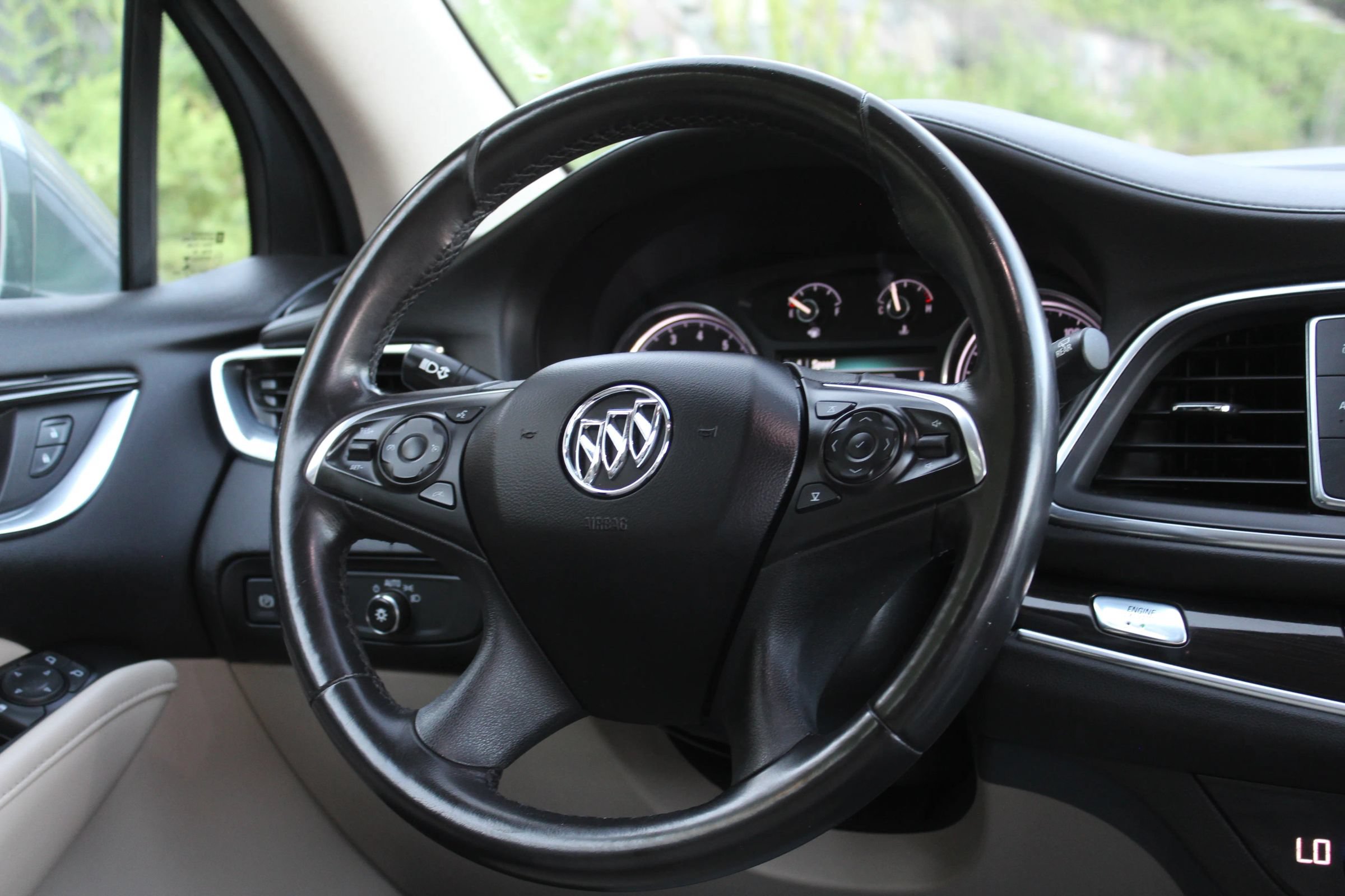 Used 2019 Buick Enclave Essence AWD/4WD image 21