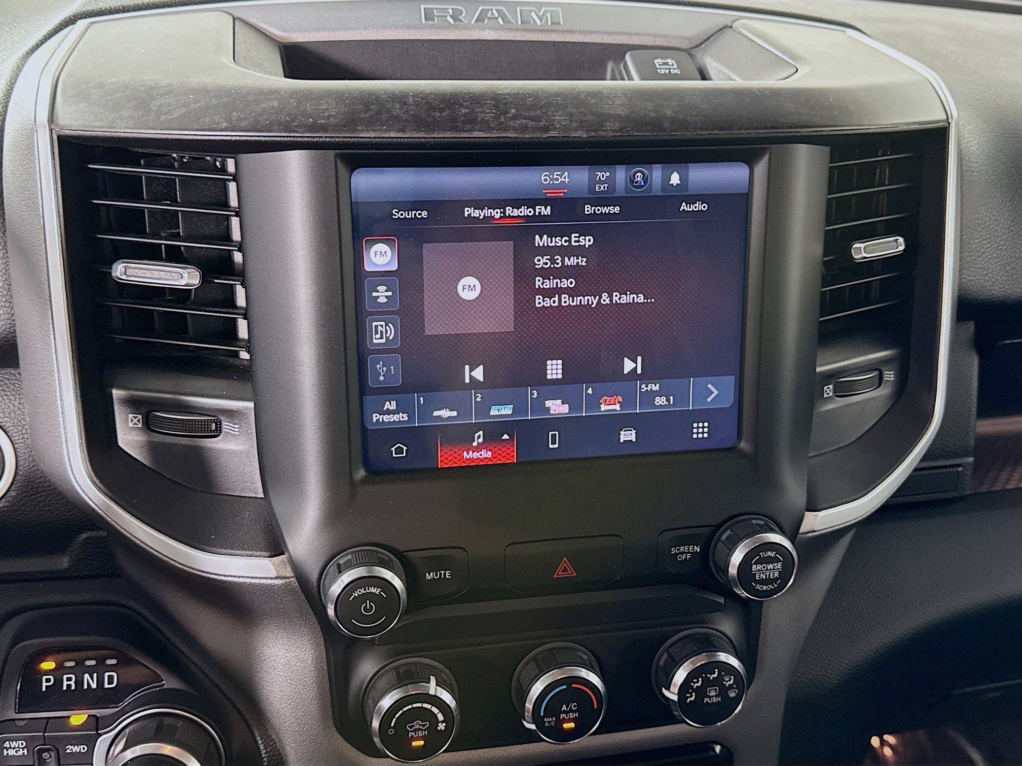 Used 2024 RAM 2500 Big Horn w/ Bed Utility Group image 18