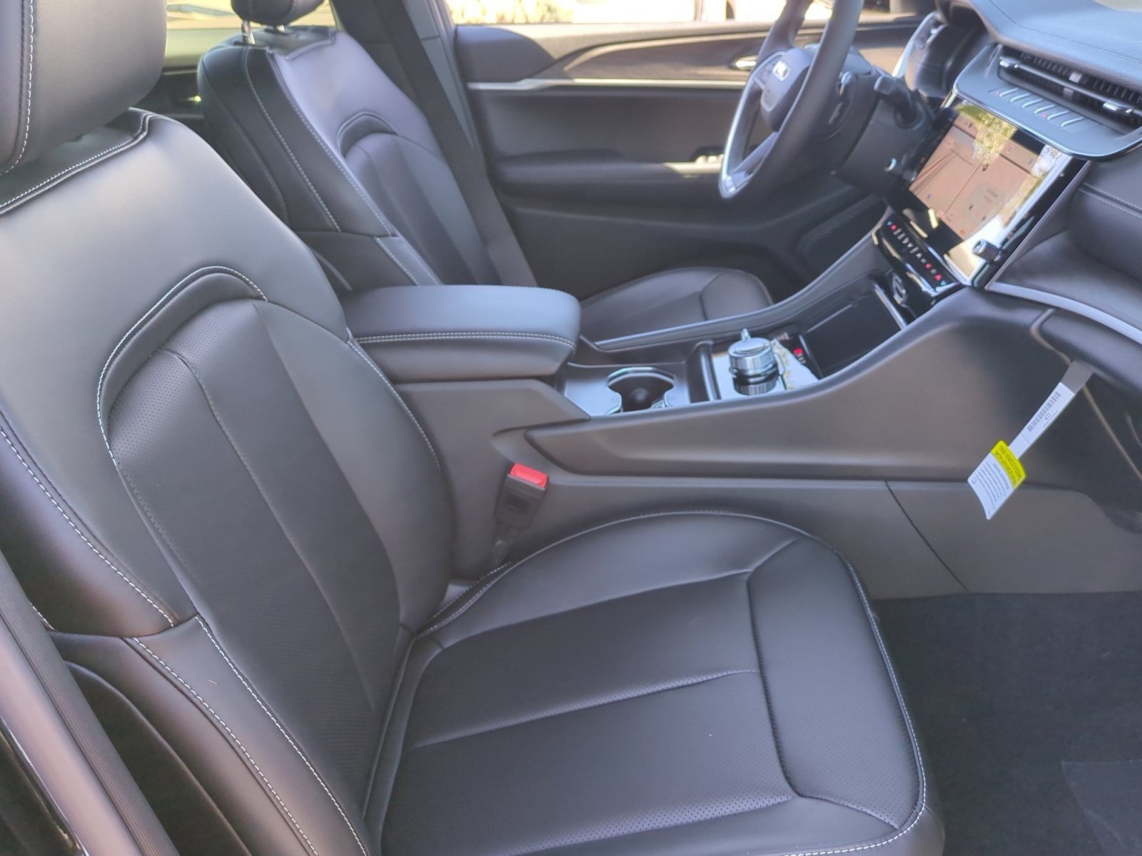 New 2026 Jeep Grand Cherokee Limited w/ Luxury Tech Group II AWD/4WD image 19