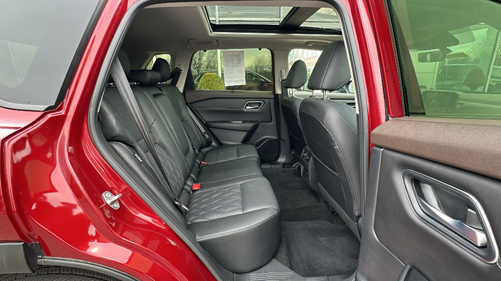 Certified 2023 Nissan Rogue Platinum w/ Platinum Premium Package AWD/4WD image 24
