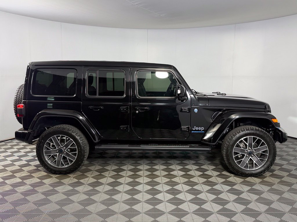 Used 2024 Jeep Wrangler High Altitude AWD/4WD image 5