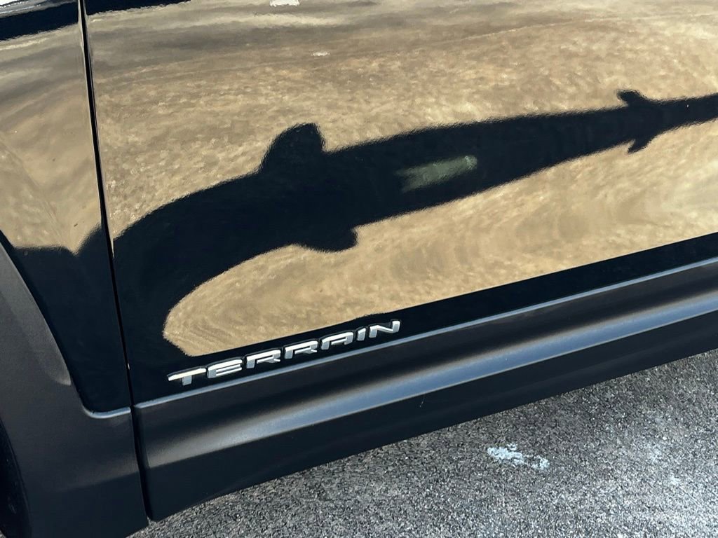 Used 2024 GMC Terrain SLT image 24