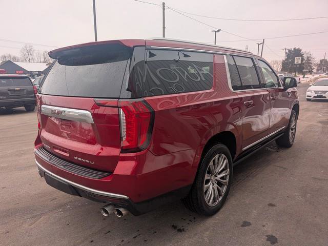 Used 2021 GMC Yukon XL Denali w/ Denali Premium Package image 4