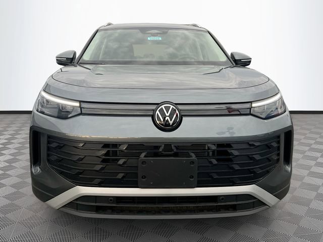 New 2025 Volkswagen Tiguan S image 2