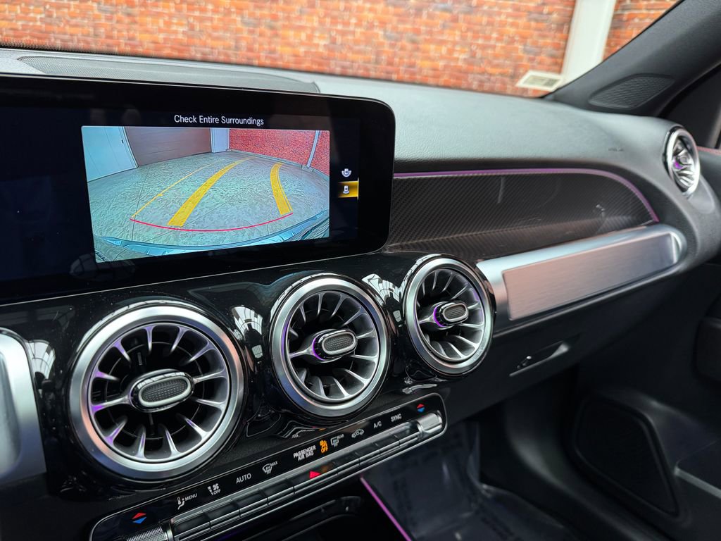 Certified 2022 Mercedes-Benz GLB 35 AMG 4MATIC image 22