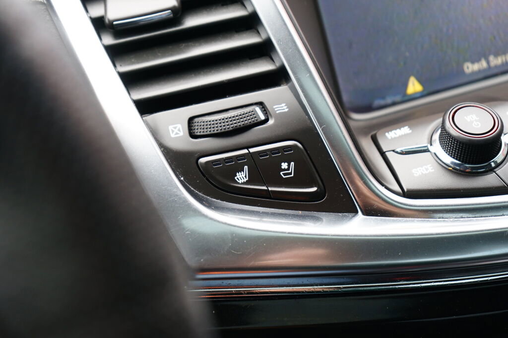 Used 2014 Chevrolet SS RWD image 21