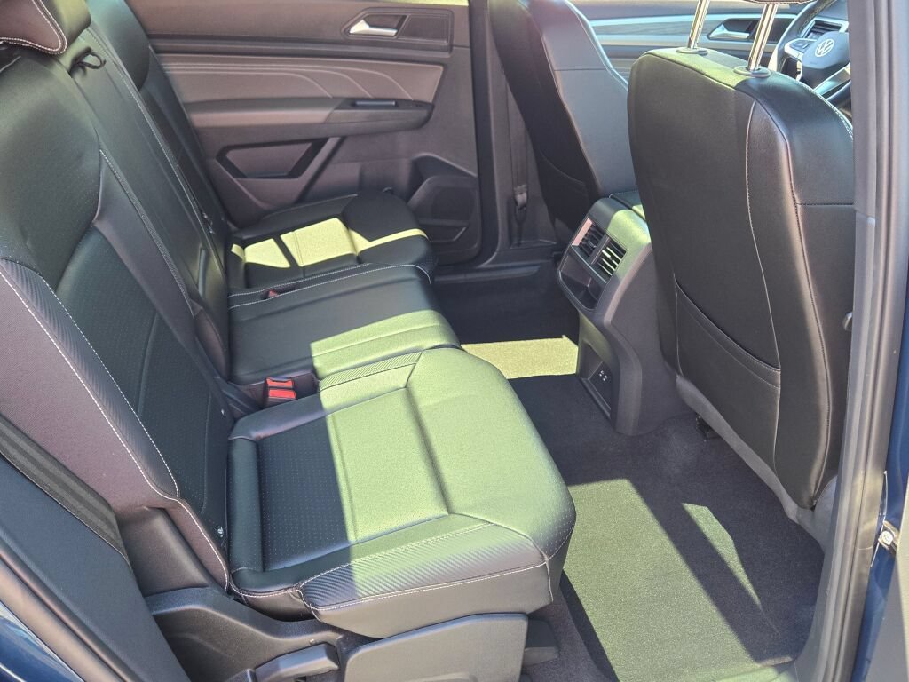 Used 2023 Volkswagen Atlas Cross Sport SE w/ Panoramic Sunroof Package AWD/4WD image 10