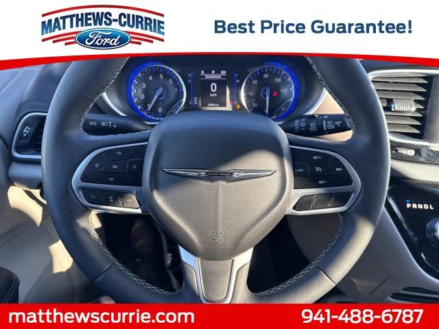 Used 2024 Chrysler Voyager LX image 18